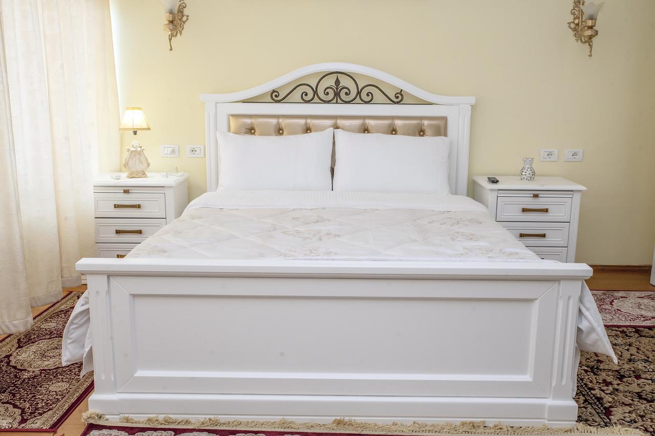 Villa Parku Rinia Korce Ngoại thất bức ảnh